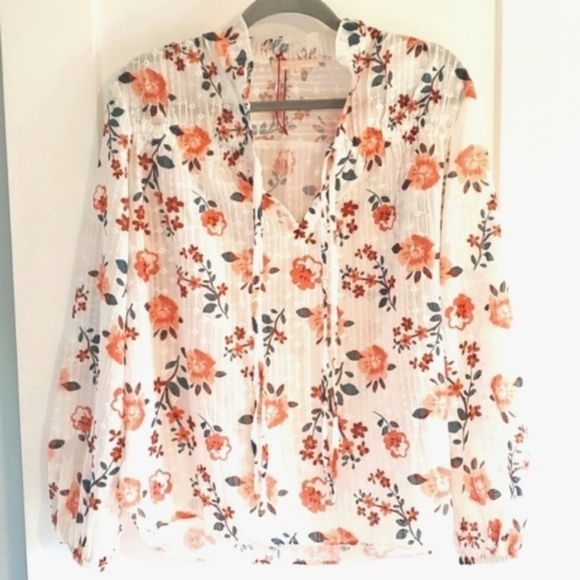 NWOT Solitaire embroidered floral top size Large - Picture 3 of 5